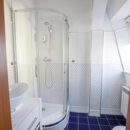 Hotel 1912 3*