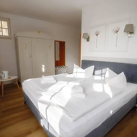 1912 Hotel 3*